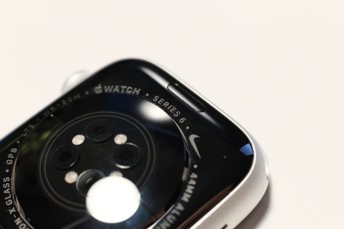 1 year review of Apple Watch Series 6