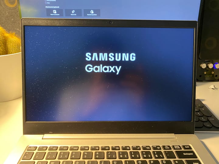 Samsung Galaxy Book Go stuck on it's boot screen